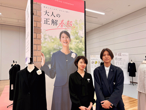 （写真左から）マーケティング室広報ＰＲ担当・村木早百合氏、マーケティング室長・深草元氏